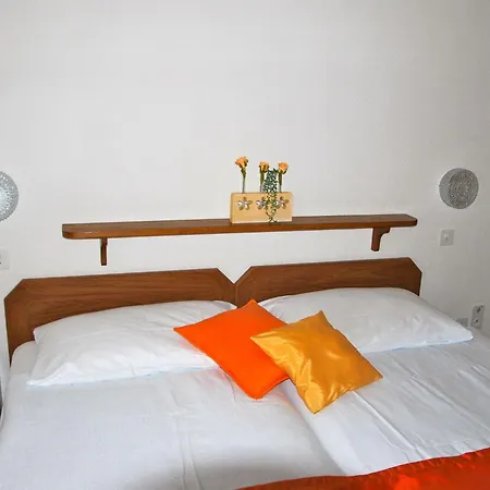 Apartment Aster Appartement-fewo- Bad- Wc- 2 Schlafraeume 4-bettwohnung By Interhome *